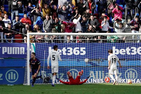 La Liga LIVE: Real Madrid v Eibar score & updates .